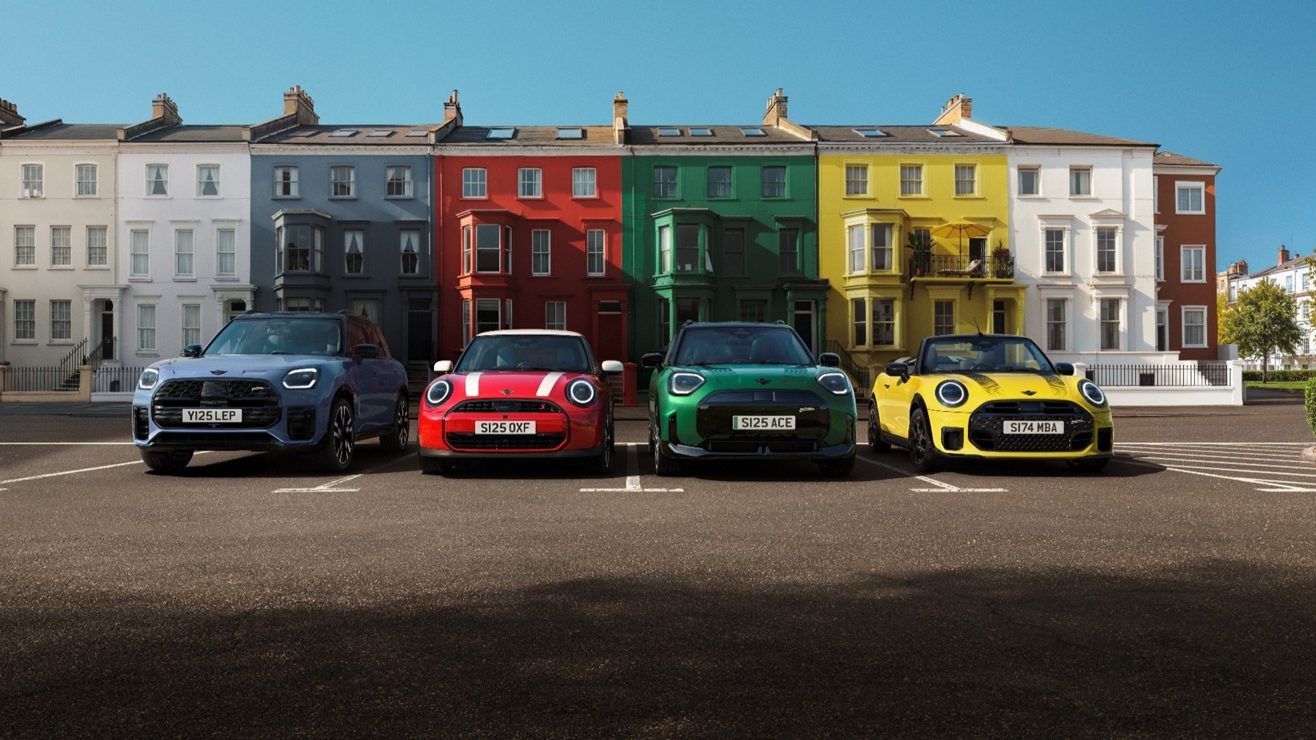 MINI FAMILY AT AUTOATHINA 2026